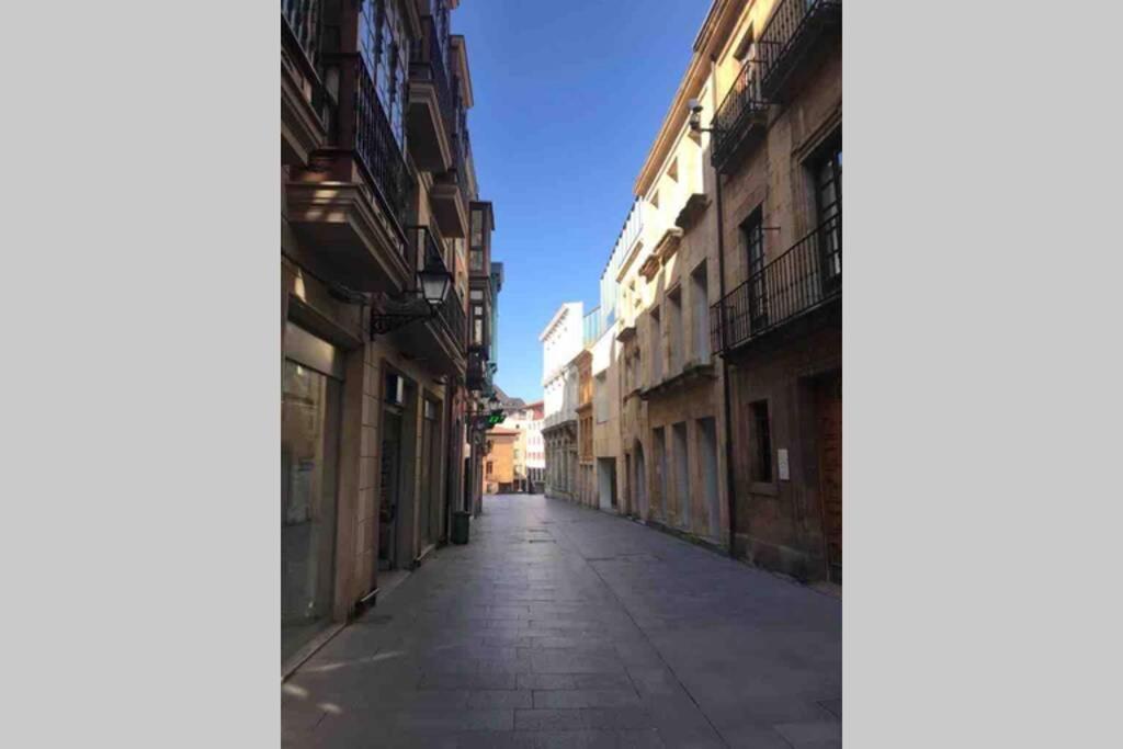 Apartamento En Pleno Centro Catedral Apartment Oviedo Bagian luar foto